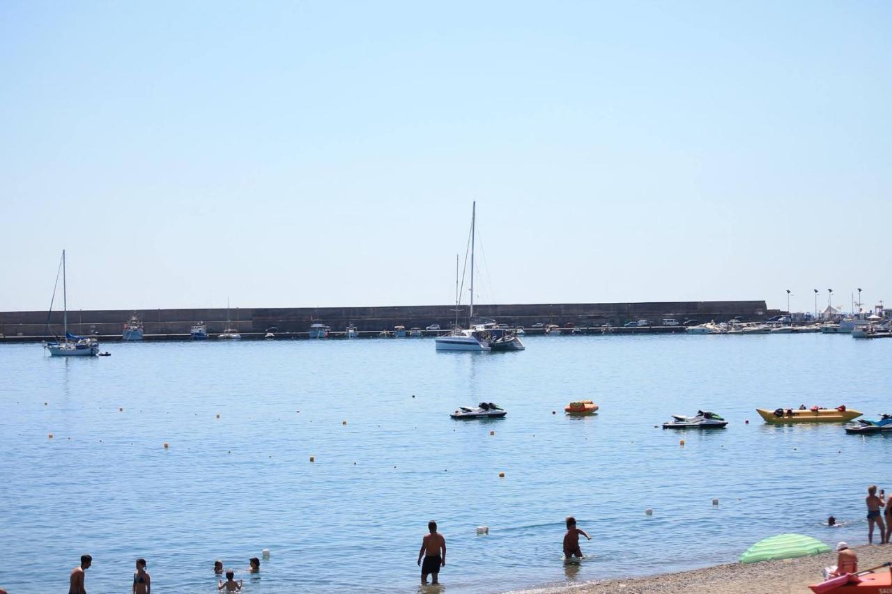 Casa Capri Διαμέρισμα Giardini Naxos Εξωτερικό φωτογραφία
